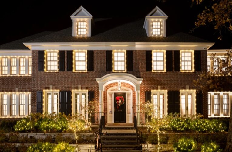 Solo en casa: la icónica mansión multimillonaria de las películas encuentra comprador