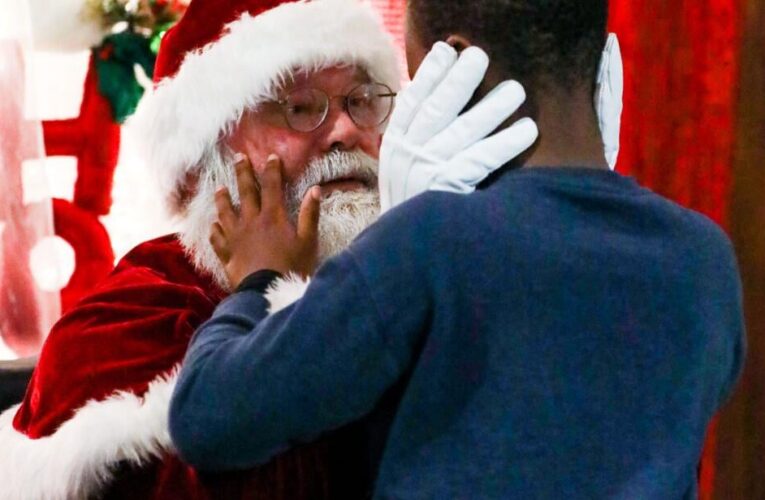 The Elks Lodge organiza una fiesta de Navidad para estudiantes con necesidades especiales la noticia