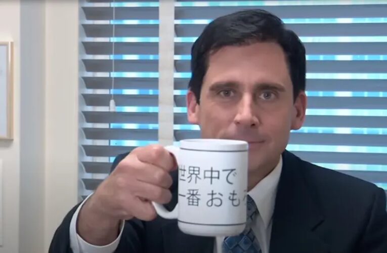 El escritor de The Office, Michael Schur, dice que el sketch de la oficina japonesa de SNL le molestó un poco: “Todos los actores son blancos”