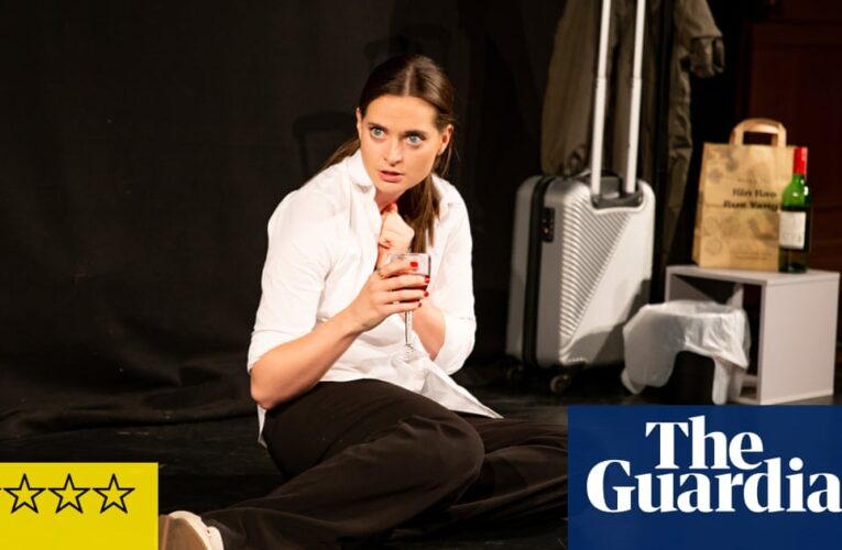 Karen Review – Hell y Volver a un antiguo y Némesis de la oficina | Teatro