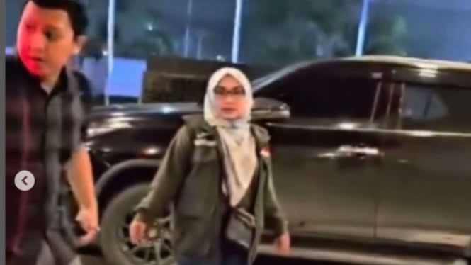 Prueba el perfil de Adyanto, Beckus Mayor, que se inundó y huyó al hotel