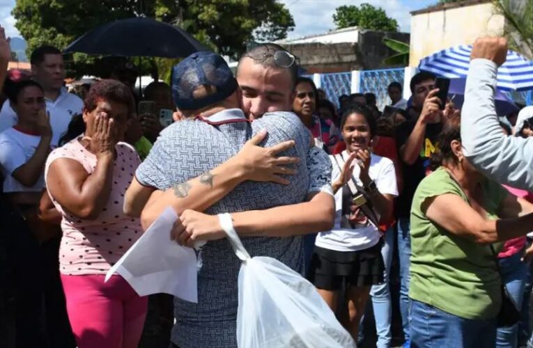 Los prisioneros de Venezuela después de la elección anunciaron cien publicaciones nuevas
