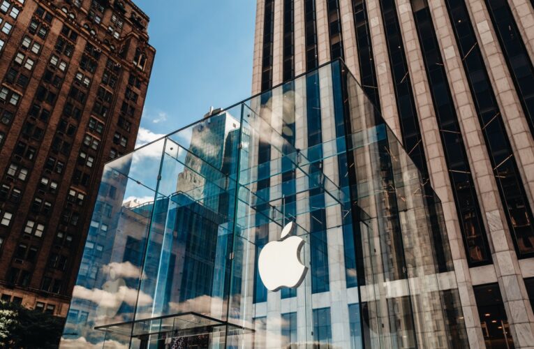 Tim Cook ha anunciado un nuevo dispositivo ‘Air’: MacBook Air Renew o First iPhone Air?