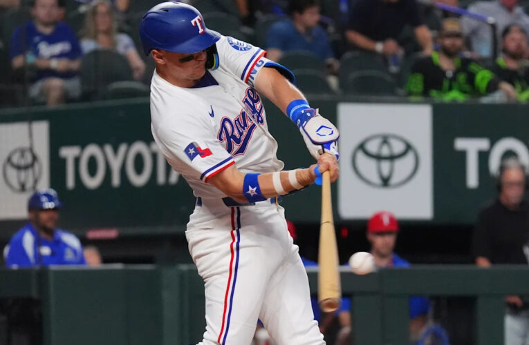 Los Rangers derrotaron a los Rangers Rockies 4-1 como un comienzo del Lateter de 2 Homer en el óxido