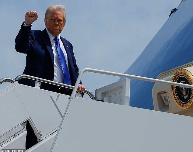 Donald Trump se quejó ante la Fuerza Aérea “mucho más pequeña y menos impresionante” que el avión de Medio Oriente