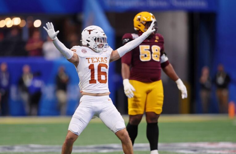 Longhorn DBS Muhammad, Tafi Land on Jim Thorp Premio Lista de vigilancia
