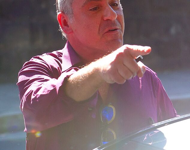 Me da vergüenza cómo hacer a Andrew O’Kef lo modesto. Finalmente escuchó al final … pero nunca pudo eliminar lo que ya había hecho