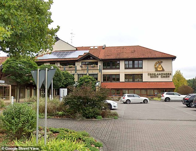 Uno murió cuando un nifman murió en Alemania con cuatro apuñalamientos