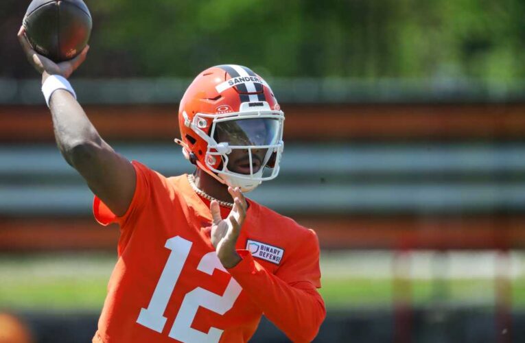 El propietario de los Browns, Jimmy Haslam, ha detenido la imaginación sobre Sanders Sanders