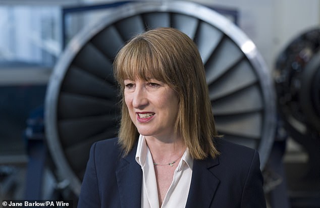 Los comerciantes británicos están ‘enfrentando un pepino de riesgo’: enviados al tiempo más bajo del trabajo, dicen las autoridades