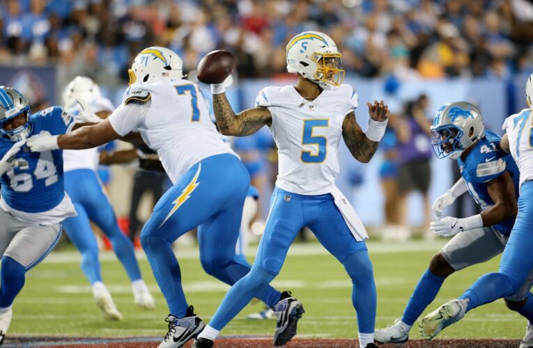 Tekwes, observaciones como Charger lidera al león en la primera mitad