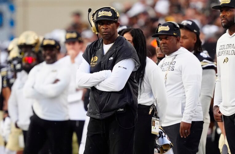 Paul Finboum es alentado por Dion Sanders, a pesar de la pérdida de la Semana 1 de Colorado