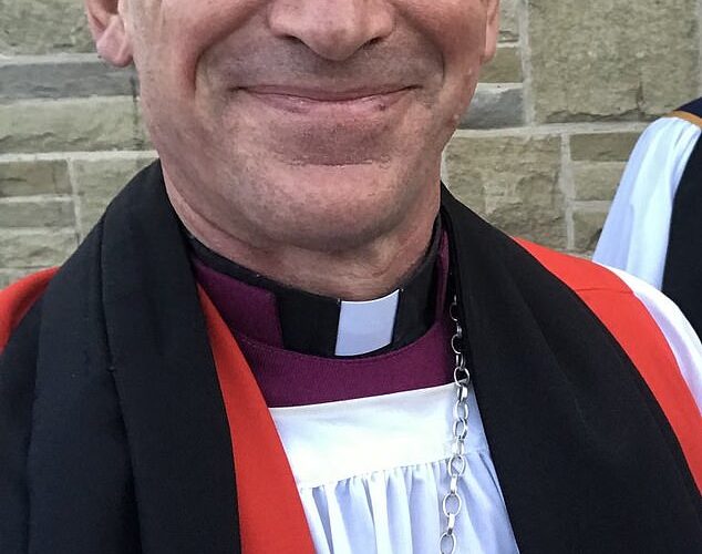 El silbato final está a punto de ser el próximo arzobispo de fútbol Kanterbury