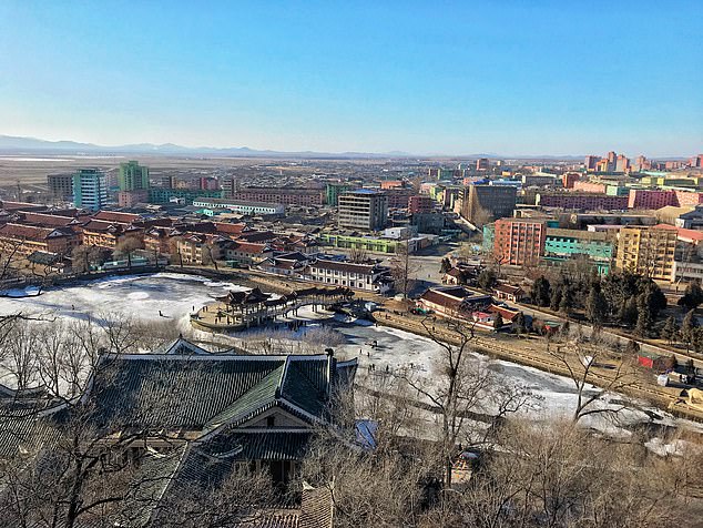 Kim Jong Un ordenó a los norcoreanos que probara a las mujeres para el reemplazo de senos ‘burgueses’ … y ‘no-socyritis’ advirtió a las personas que fueran enviadas a un campo de trabajo