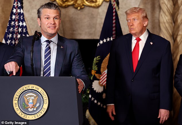 El ejército estadounidense también atacó tres embarcaciones narcoterroristas más en aguas sudamericanas.