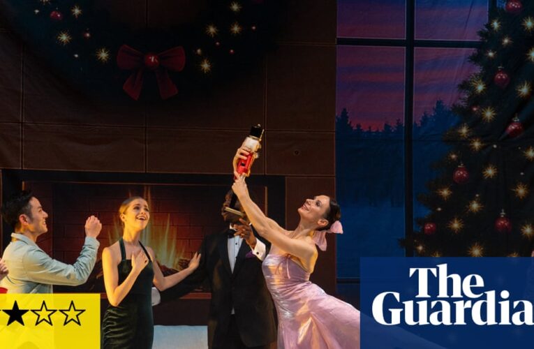 Nuevo teatro de ballet inglés: Reseña del Cascanueces: el favorito navideño trae magia a la miniatura | el baile