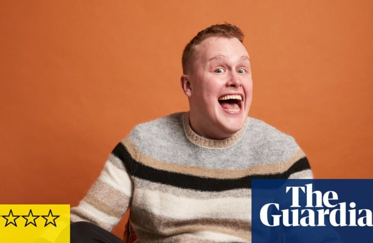 Reseña de Josh Jones: el comediante de Mancun se pierde en el escenario sin estar preparado de forma invisible