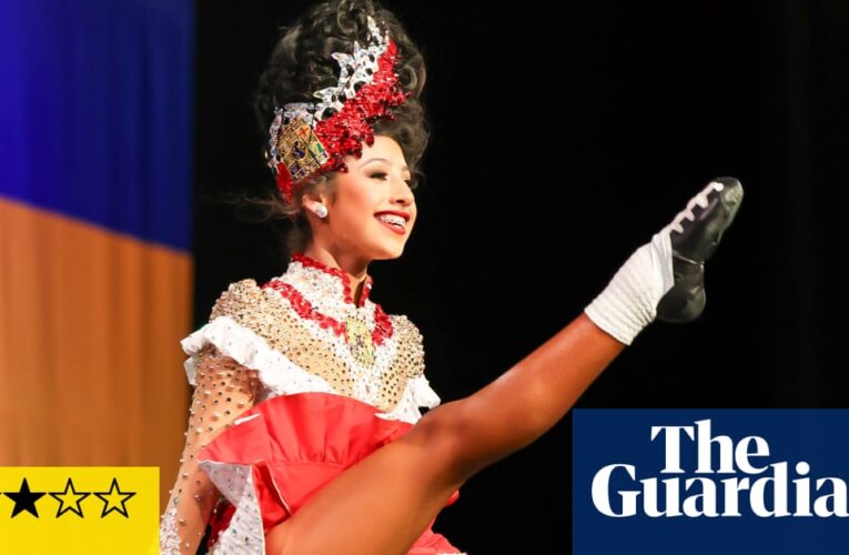 Revisión de Battle of the Irish Dancers: ¿Cómo se atreven a dejar a Michael Flatley? | el baile