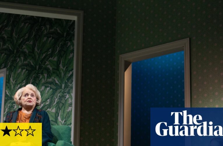 Revisión de Marjorie Prime: Cynthia Nixon se roba el trágico y manchado resurgimiento de la ciencia ficción | Broadway