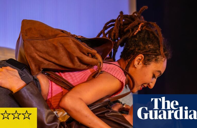 Revisión de vista privada: un estudio elegante pero forzado se enreda extrañamente en el teatro