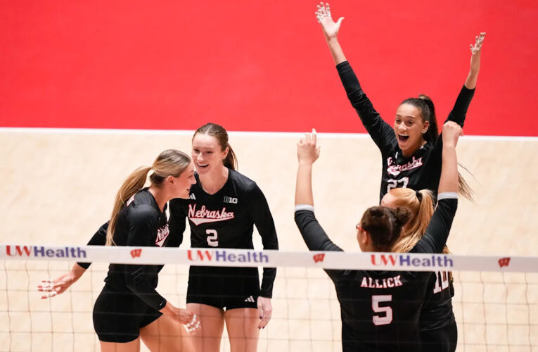 Se publica el cuadro del torneo de voleibol femenino de la NCAA: ¿Puede la invicta Nebraska ganarlo todo? ¿Quién puede jugar al spoiler?