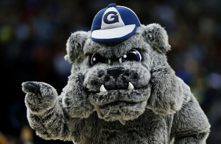 Hilo del juego: Georgetown Hoas presenta RV/#25 St. John’s NYE