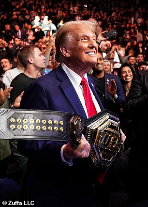 Trump dice que la construcción del ‘Arco del Triunfo’ comenzará en febrero y albergará 10 peleas por el campeonato de UFC en junio.