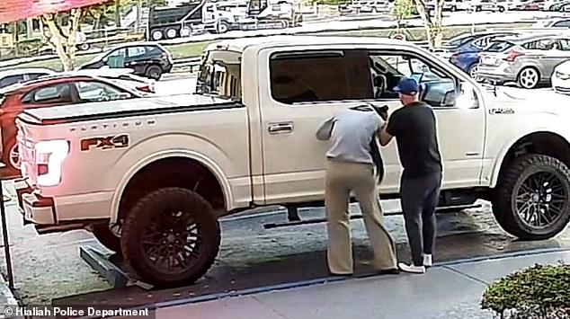 Impactante video muestra a una mujer ‘secuestrada a plena luz del día’ en una calle de Florida