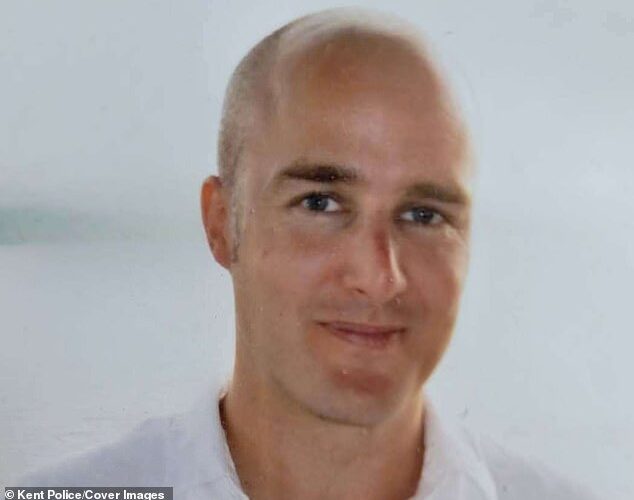 Una paseadora de perros de 16 años escuchó a un hombre de 49 años gritar “eres un paedo” mientras la perseguían y mataban a golpes en la playa, según escuchó el tribunal.