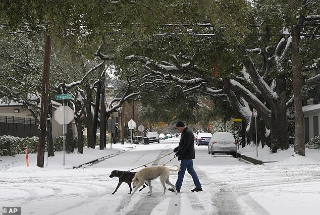 Dentro del plan de emergencia de FEMA para una tormenta de nieve ‘que pone en peligro la vida’ en EE. UU.