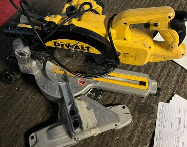 La policía que confiscó equipos robados por valor de £80.000 está pidiendo a los propietarios que se pongan en contacto con ellos para recuperar sus bienes.