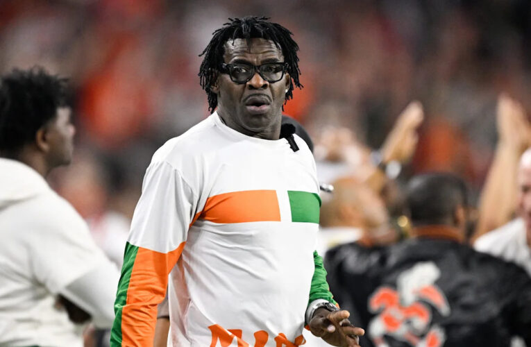 Michael Irvin golpea una hielera Gatorade para restaurar la victoria de la CFP de Miami