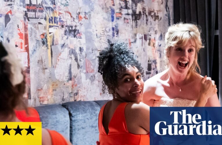 que reviso – Increíble drama hotelero como el día de una boda real | el teatro