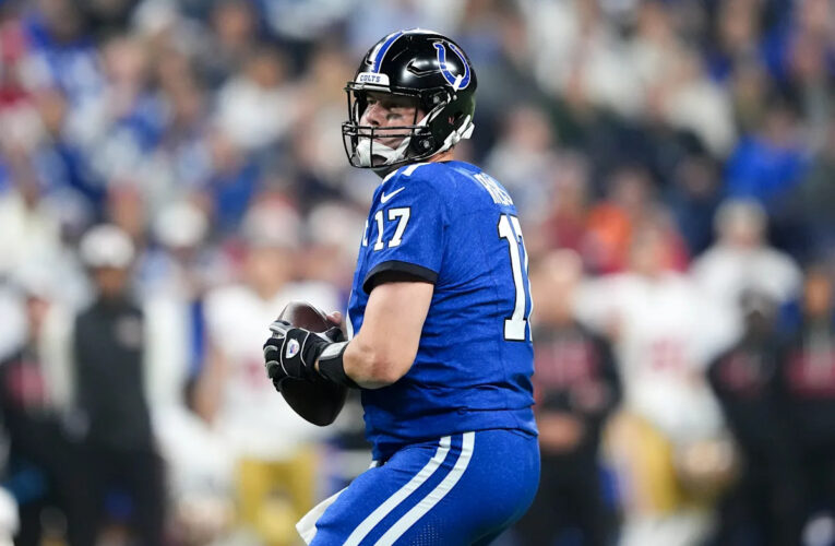 Según los informes, el ex mariscal de campo de los Colts, Philip Rivers, se está entrevistando para el puesto de entrenador en jefe de los Bills.