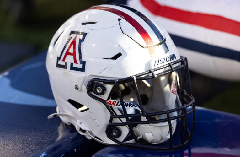Seguimiento de la actividad del portal de transferencias de la NCAA 2026 del fútbol de Arizona