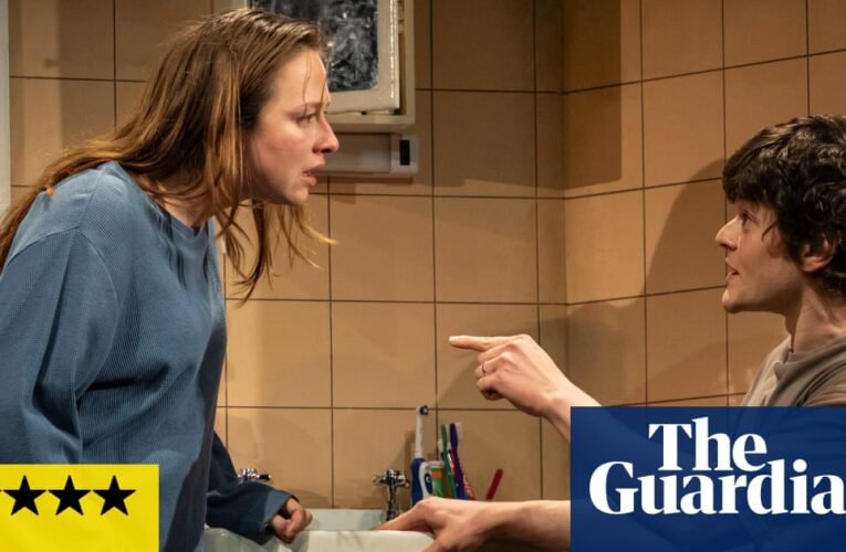 ¿Adivina cuánto te amo? Revisión: un retrato destrozado de un embarazo en crisis | el teatro