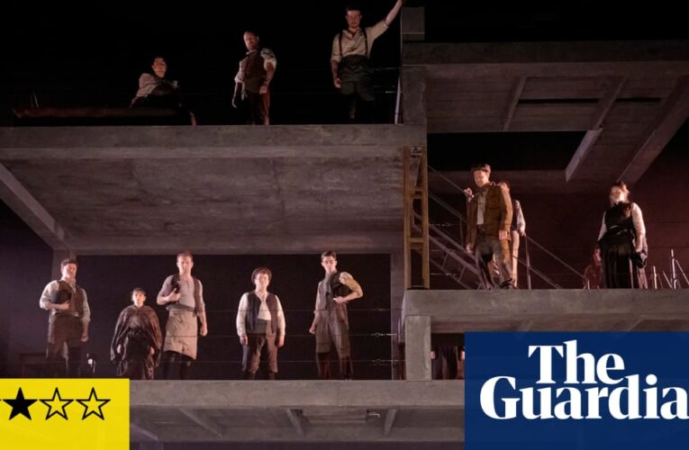 Dublin Gothic Review: la épica historia ‘perdida’ de 100 años de vida familiar en la ciudad del teatro