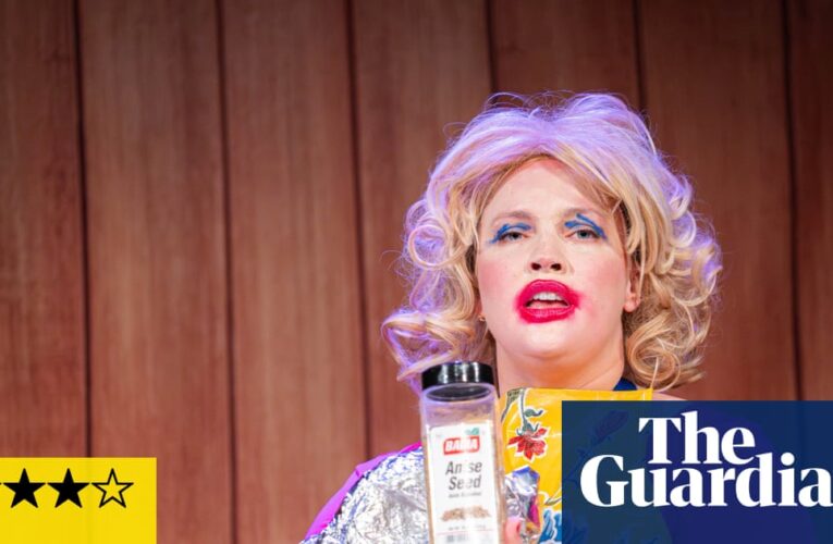 Kate Owens: revisión de Cooking With Kathryn – Recetas para la represión, rebelión y destrucción religiosas | comedia