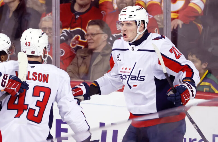 Hendricks pone fin a la sequía de 90 goles de Lapierre en la victoria de los Capitals por 3-1 sobre Flames