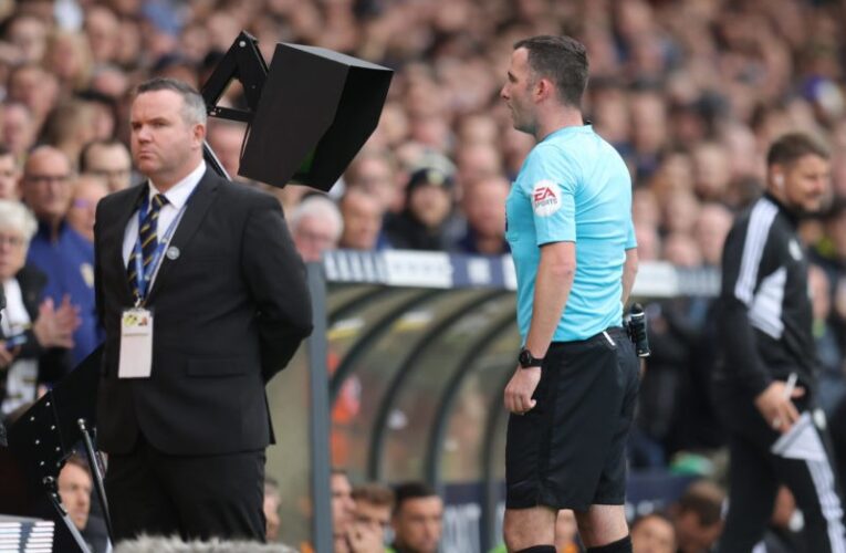 El árbitro con tarjeta roja de Rice a cargo del choque Bournemouth-Arsenal