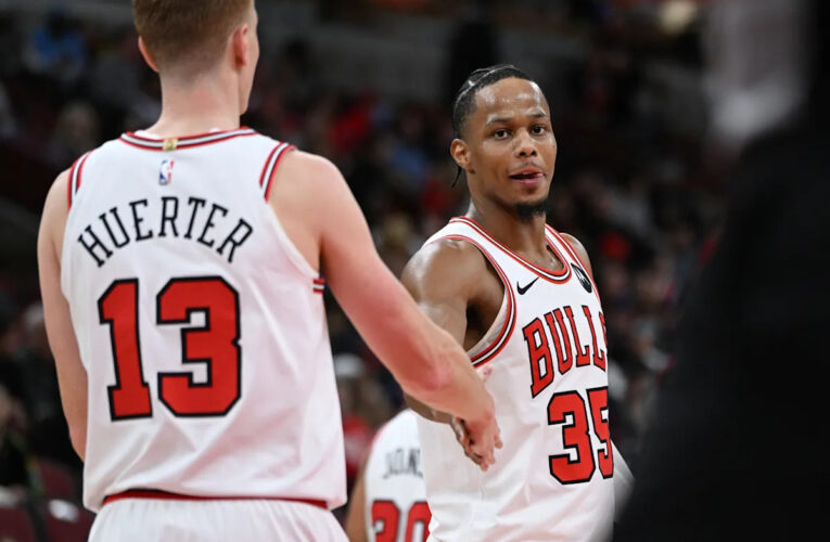 Los 24 puntos de Okoro, el máximo de la temporada, llevan a los escasos Bulls a superar a los Pelicans 134-118